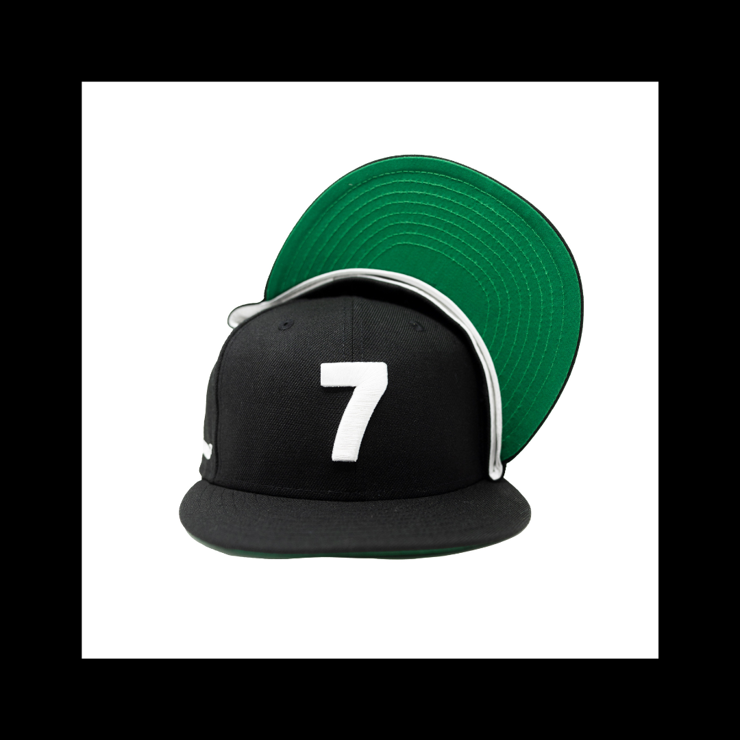 Black '7' Snapback