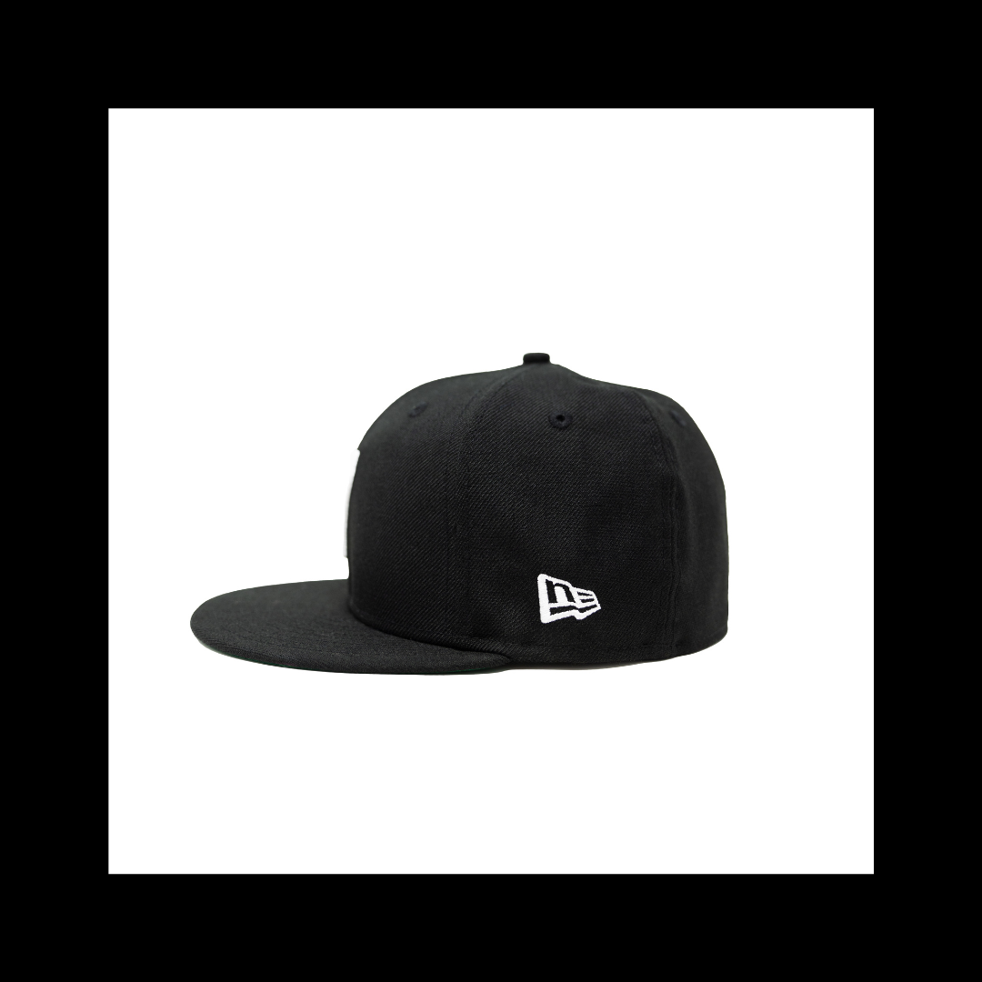 Black '7' Snapback