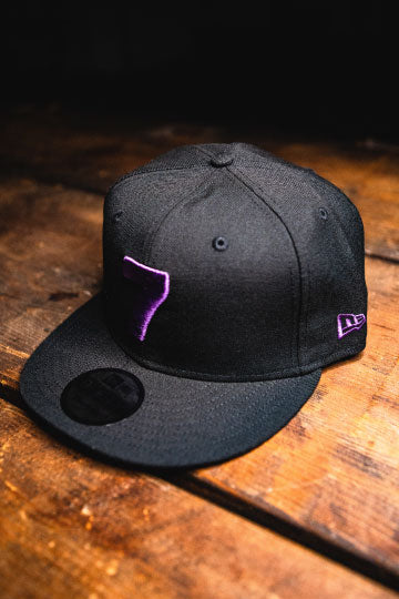 LOS ANGELES LAKERS RETRO CHAMPIONSHIP '7' SNAPBACK