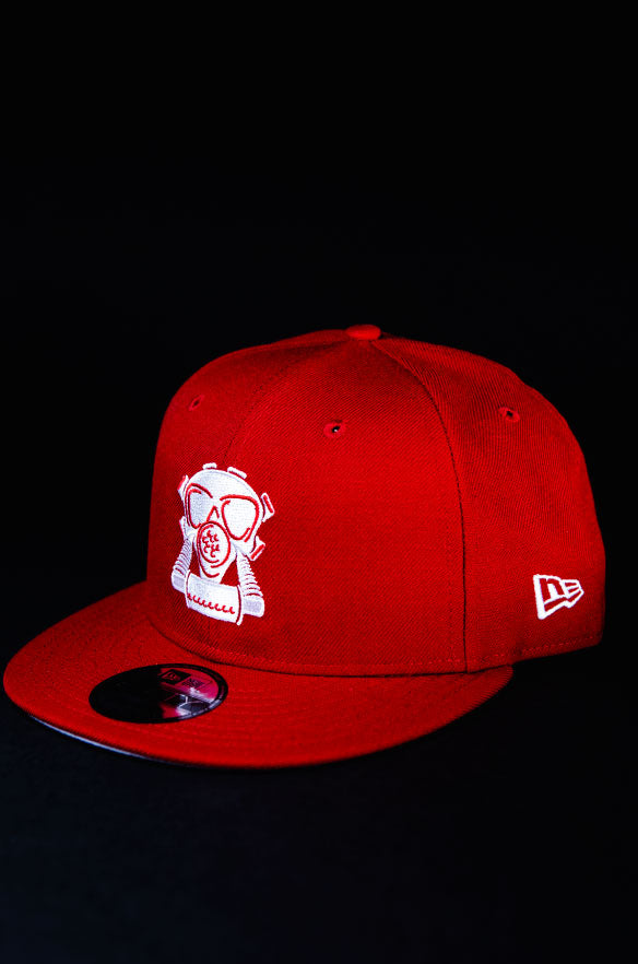GASMASK RED SNAPBACK